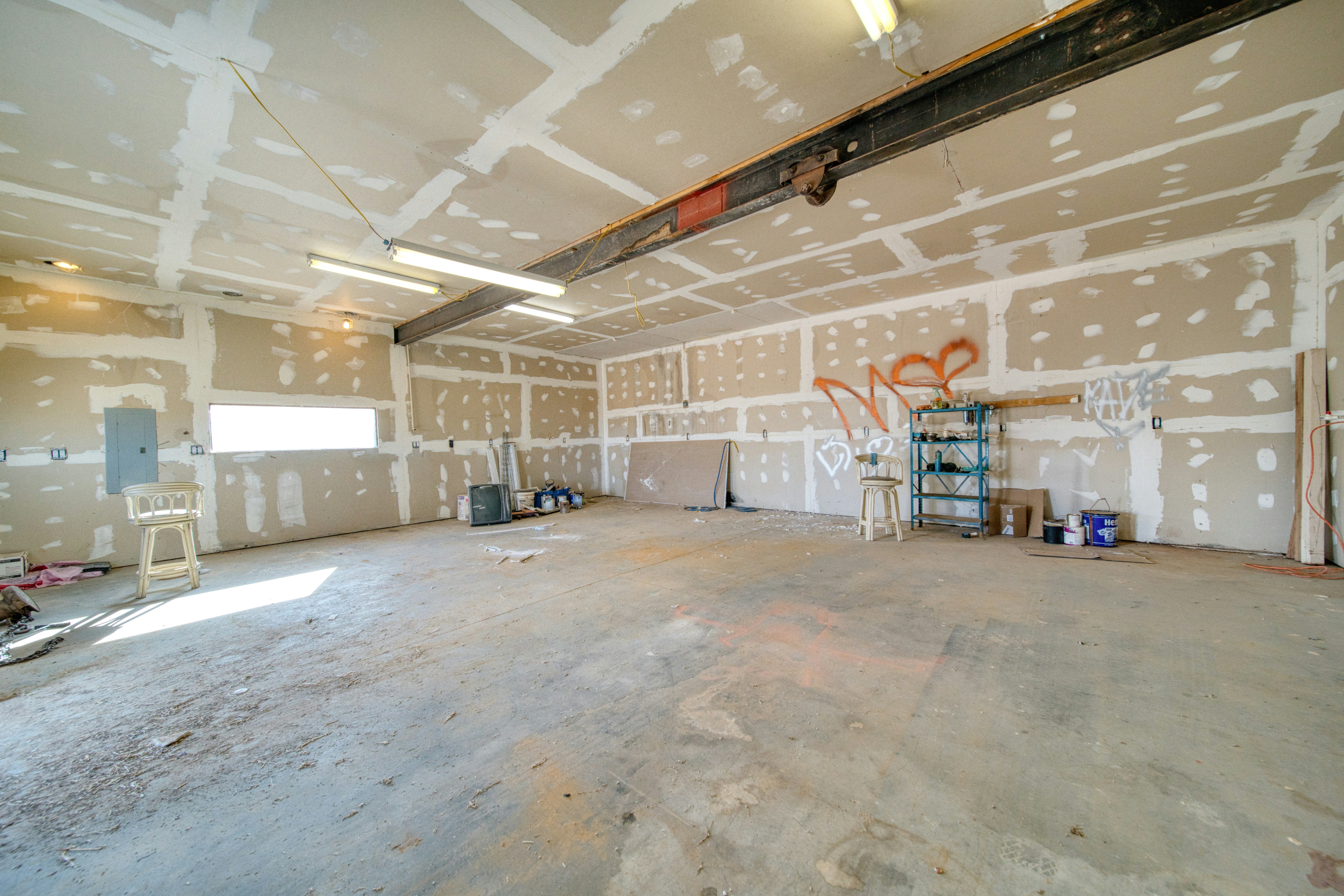 a room in a renovation project where plasterboard has been used