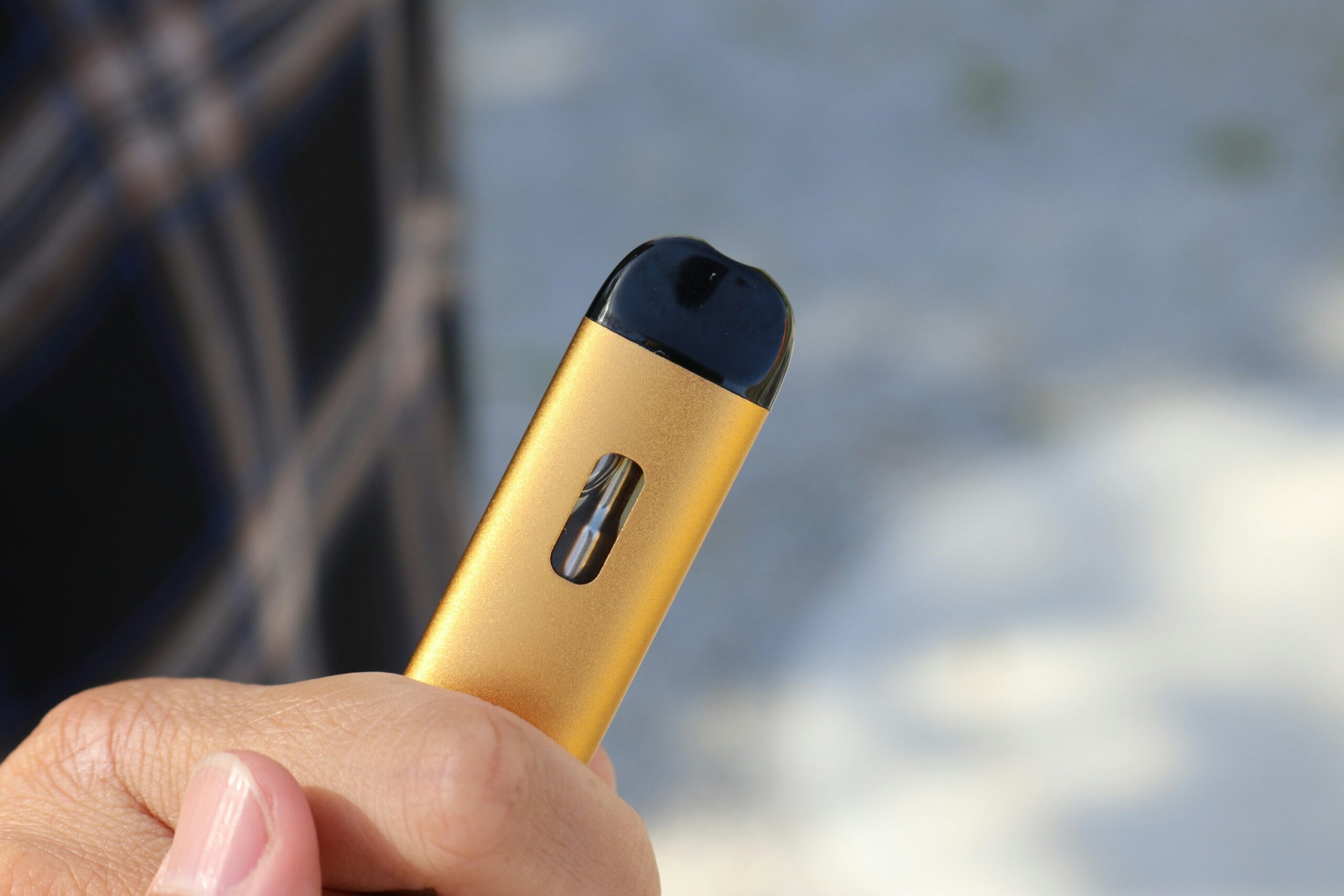a vape pen that will need proper vape disposal due to hazardous parts